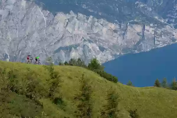 Foto de natureza ilustrativa do versículo da Bíblia: Daniel 1:12 - Experimenta, peço-te, os teus servos dez dias; e que se nos deem legumes a comer e água a beber.