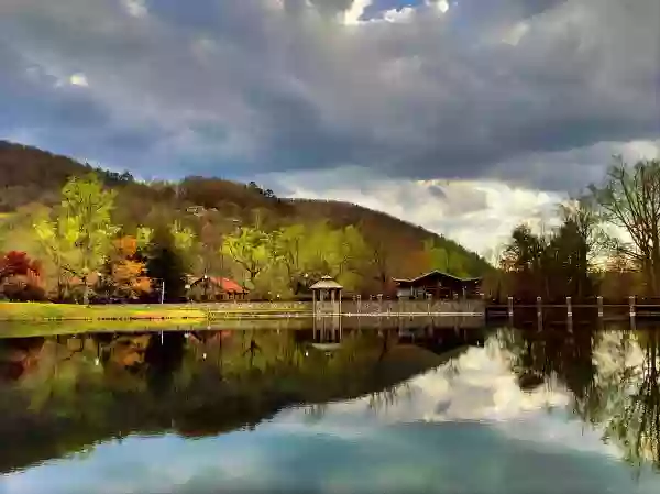 Foto de natureza ilustrativa do versículo da Bíblia: Isaías 40:26 - Levantai ao alto os vossos olhos, e vede: quem criou estas coisas? Foi aquele que faz sair o exército delas segundo o seu número; ele as chama a todas pelos seus nomes; por ser ele grande em força, e forte em poder, nenhuma faltará.