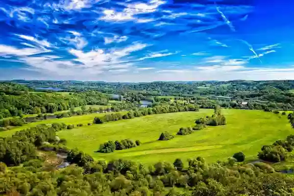 Foto de natureza ilustrativa do versículo da Bíblia: Mateus 13:50 - e os lançarão na fornalha de fogo; ali haverá choro e ranger de dentes.