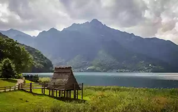 Foto de natureza ilustrativa do versículo da Bíblia: Mateus 10:12 - E, quando entrardes nalguma casa, saudai-a;