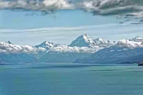 Foto de natureza ilustrativa do versículo da Bíblia: Mateus 9:33 - E, expelido o demônio, falou o mudo; e as multidões se maravilharam, dizendo: Nunca se viu tal coisa em Israel.