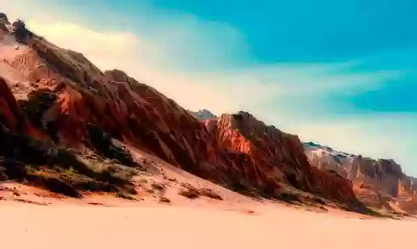 Foto de natureza ilustrativa do versículo da Bíblia: Isaías 42:4 - Não falhará, nem será quebrantado, até que ponha na terra o juízo; e as ilhas aguardarão a sua lei.