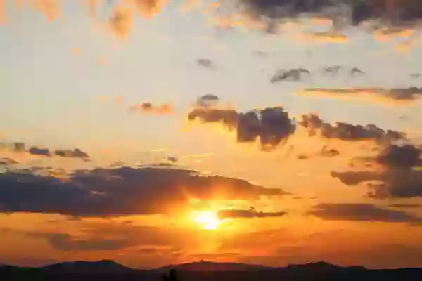 Foto de natureza ilustrativa do versículo da Bíblia: Filipenses 4:9 - O que também aprendestes, e recebestes, e ouvistes, e vistes em mim, isso praticai; e o Deus de paz será convosco.