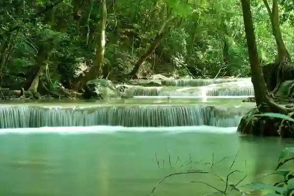 Foto de natureza ilustrativa do versículo da Bíblia: Mateus 10:7 - e indo, pregai, dizendo: É chegado o reino dos céus.