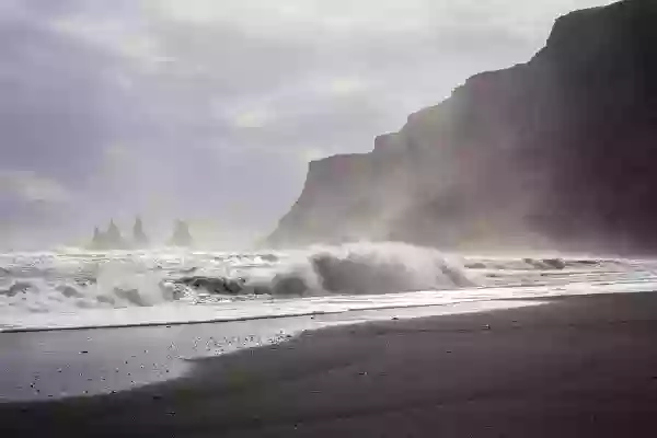 Foto de natureza ilustrativa do versículo da Bíblia: Mateus 13:39 - o inimigo que o semeou é o Diabo; a colheita é o fim do mundo, e os ceifeiros são os anjos.