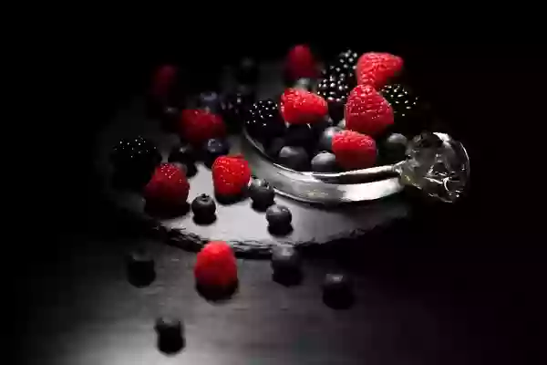 Foto de natureza ilustrativa do versículo da Bíblia: Levítico 7:16 - Se, porém, o sacrifício da sua oferta for voto, ou oferta voluntária, no dia em que for oferecido se comerá, e no dia seguinte se comerá o que dele ficar;